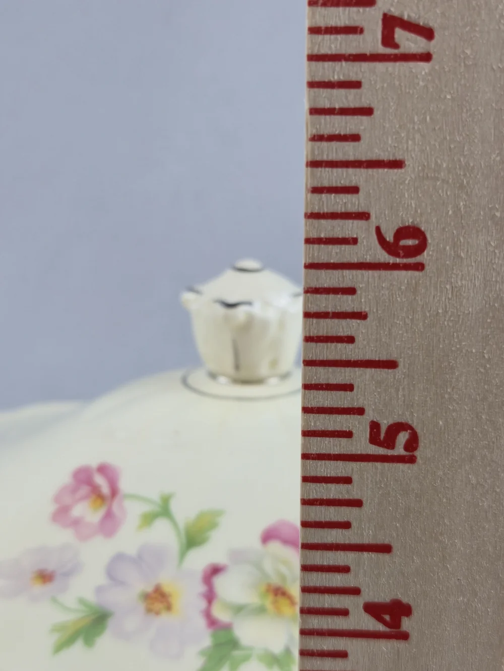 Please review all photos carefully for exact measurements and item condition. Fe
